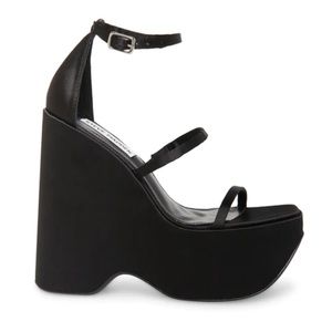 Steve Madden Varia Wedge Platform